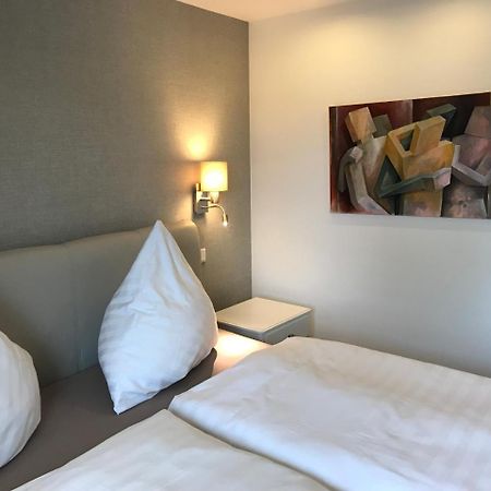 Hotel Zur Goldenen Sonne Usingen Luaran gambar