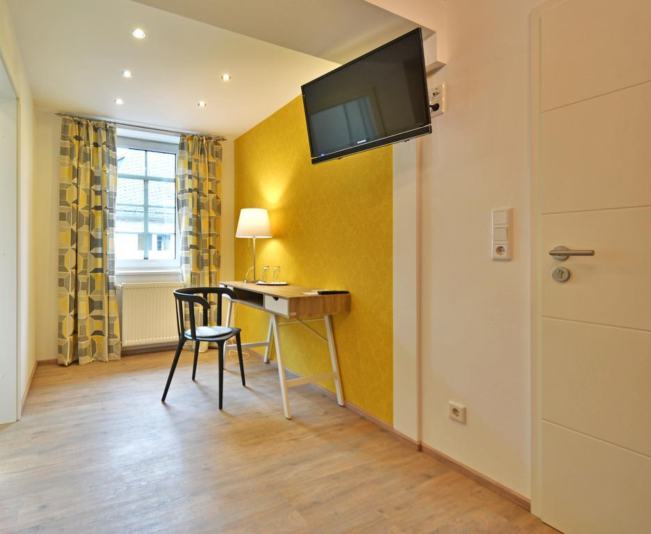 Hotel Zur Goldenen Sonne Usingen Luaran gambar