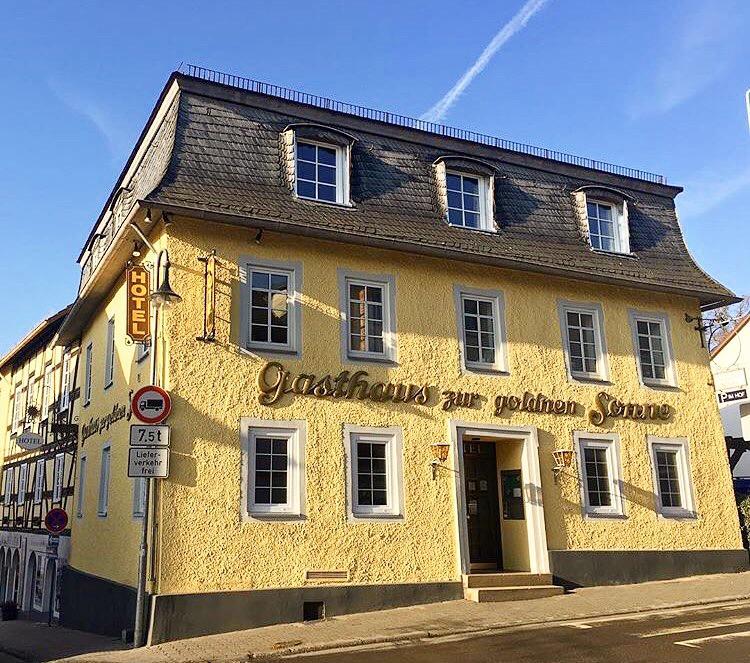 Hotel Zur Goldenen Sonne Usingen Luaran gambar