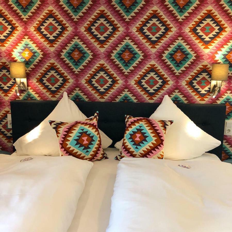 Hotel Zur Goldenen Sonne Usingen Luaran gambar
